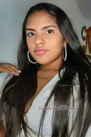 224073 - Melissa Age: 21 - Colombia